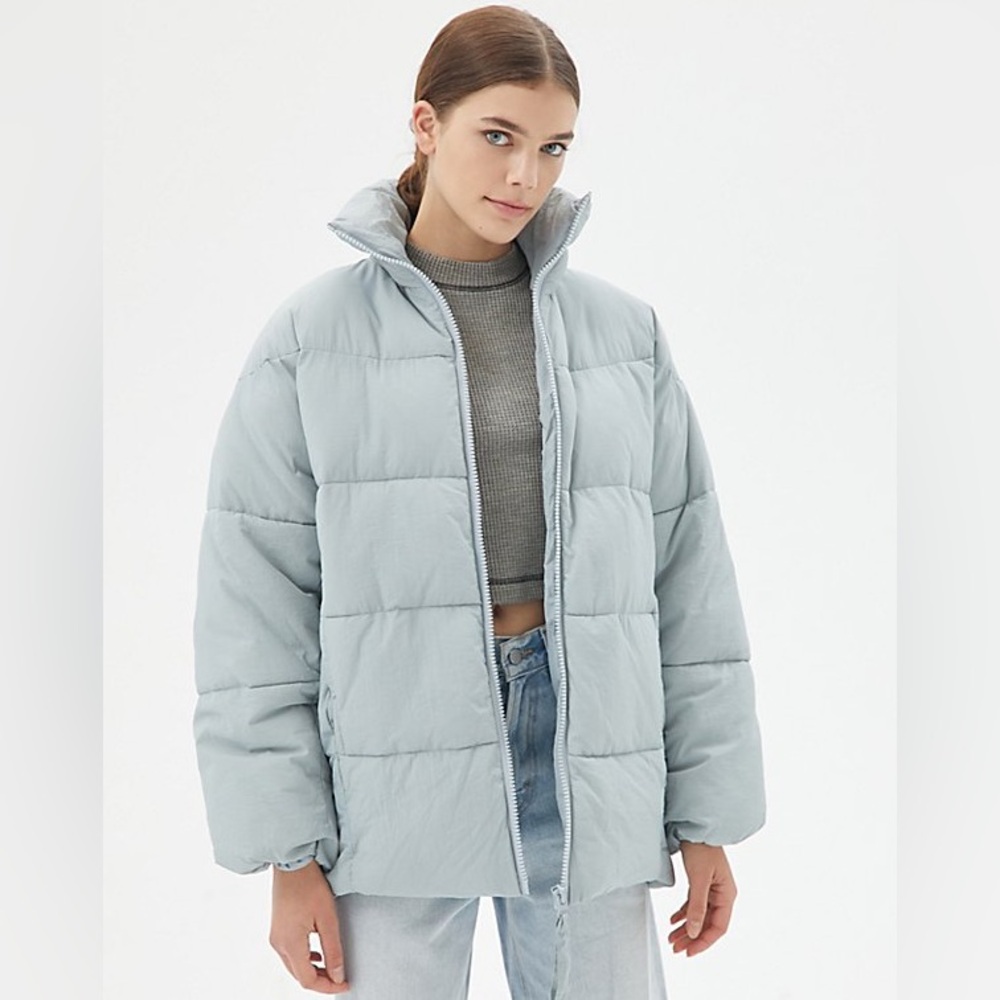 URBAN OUTFITTERS Uo Holly Grey Blue Oversized Quilted Puffer Coat EUC Size Small